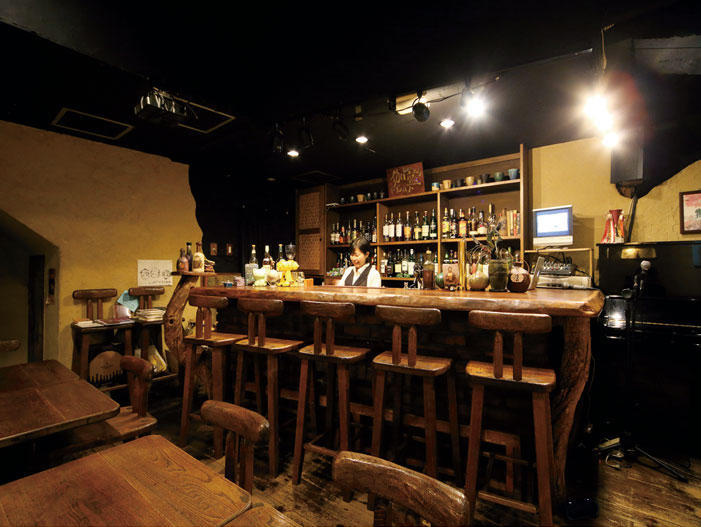 伽藍 Bar 〔バー × オーガニックパスタ〕