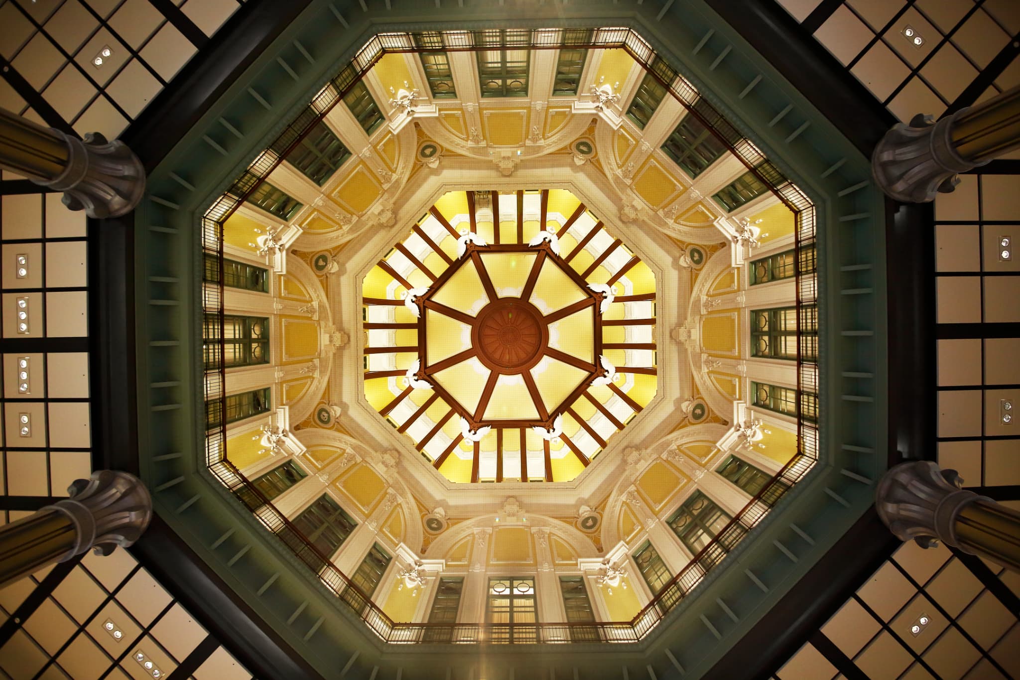 丸の内南ドームのダイアローグのメイン画像