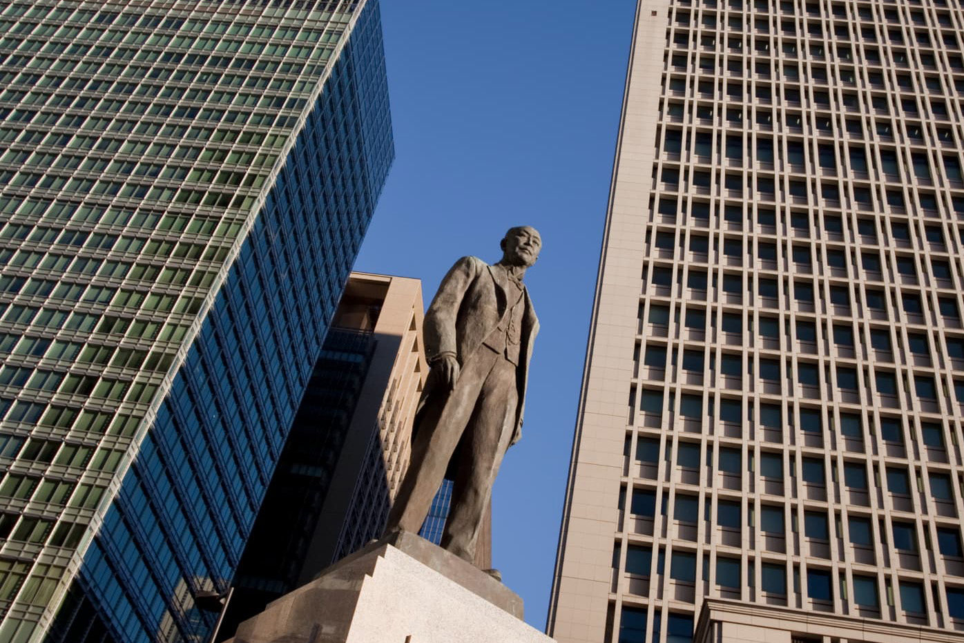 井上勝像のダイアローグのメイン画像